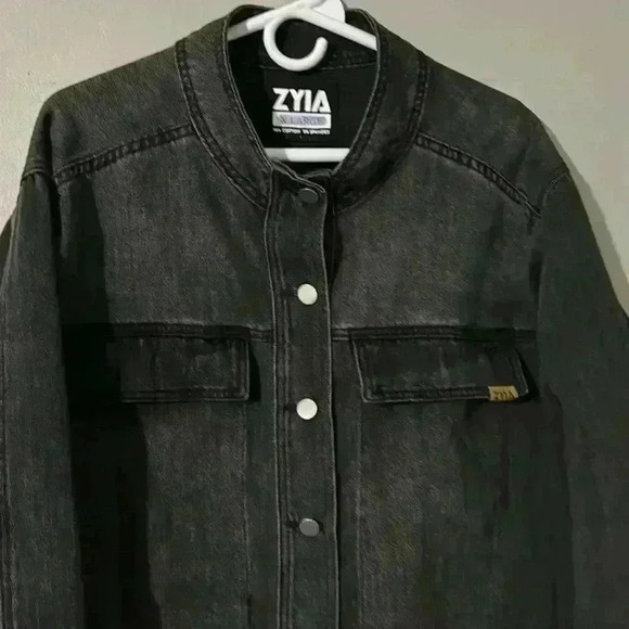 Zyia Black Crossroads Denim jacket - Size XL Item #2649 - Picture 4 of 7